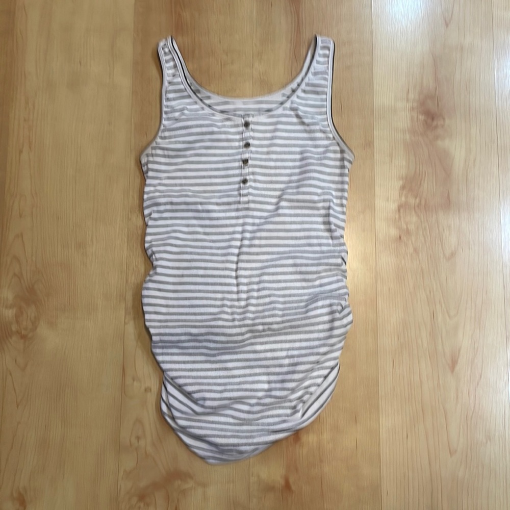 Women’s maternity tank. Size medium.